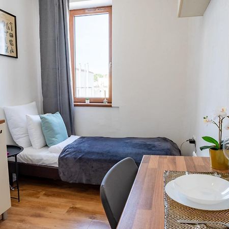 Central - Bright - Calm Studio For Solo Travellers Budapest Esterno foto