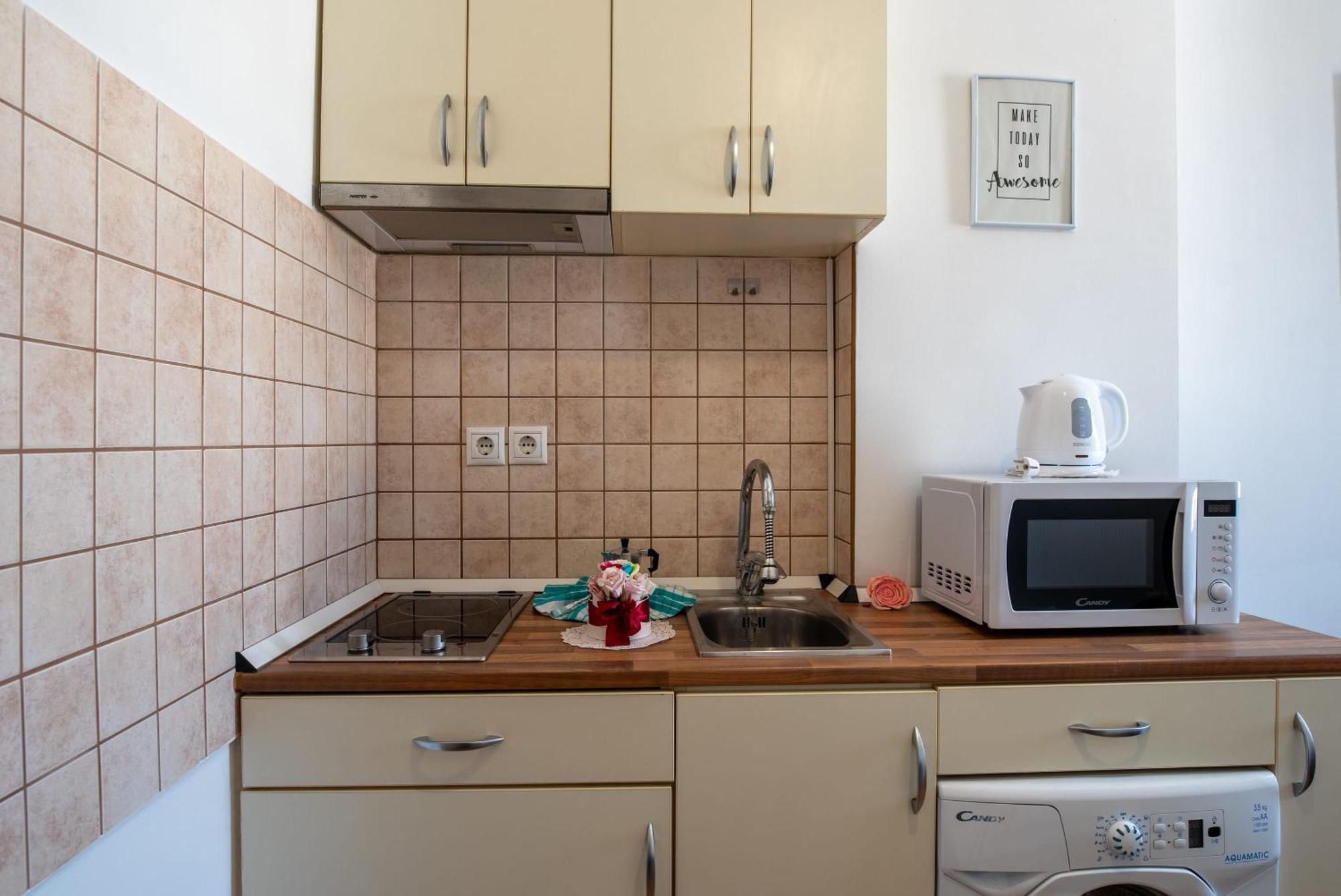 Central - Bright - Calm Studio For Solo Travellers Budapest Esterno foto